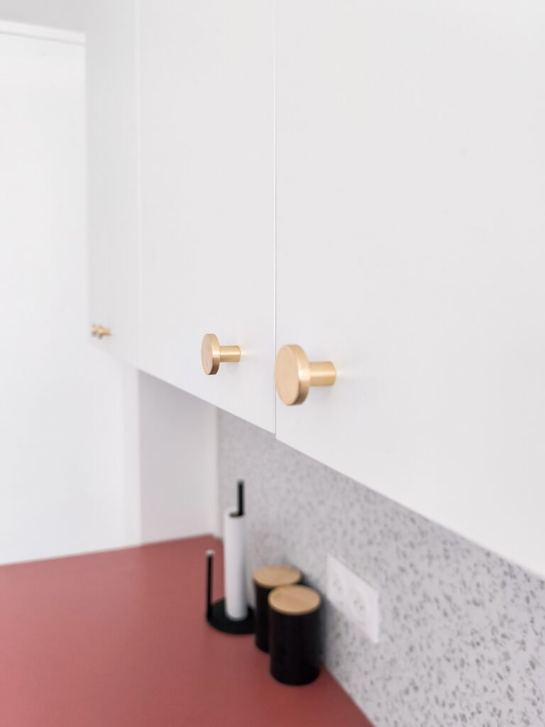 Détail cuisine Détail des meubles et finitions d'une cuisine rénovée